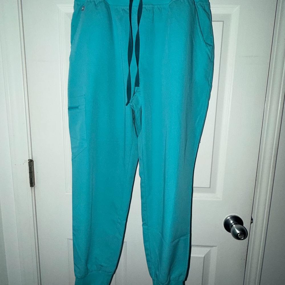 Figs High Wasisted Zamora Joggers in Oasis